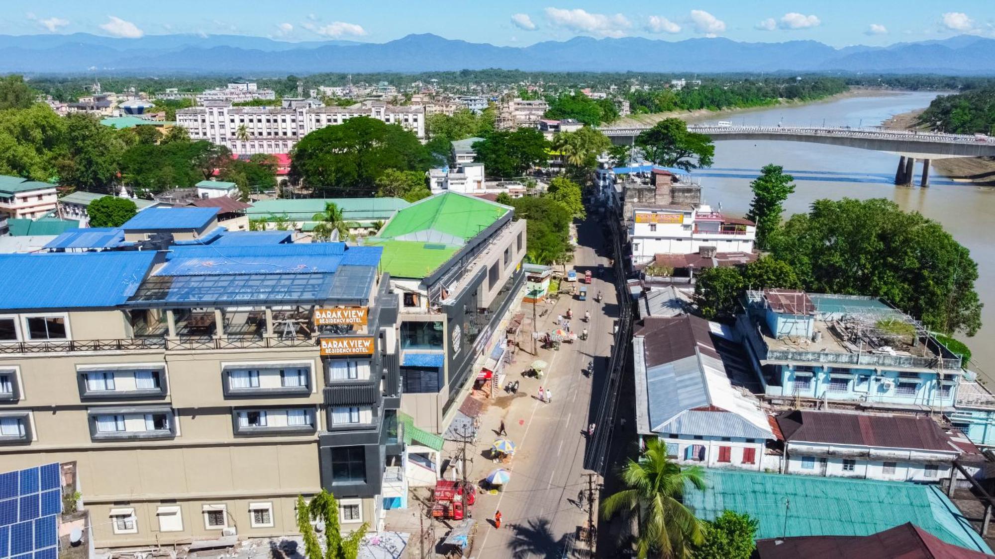 Hotel Barak View Residency Silchar Extérieur photo